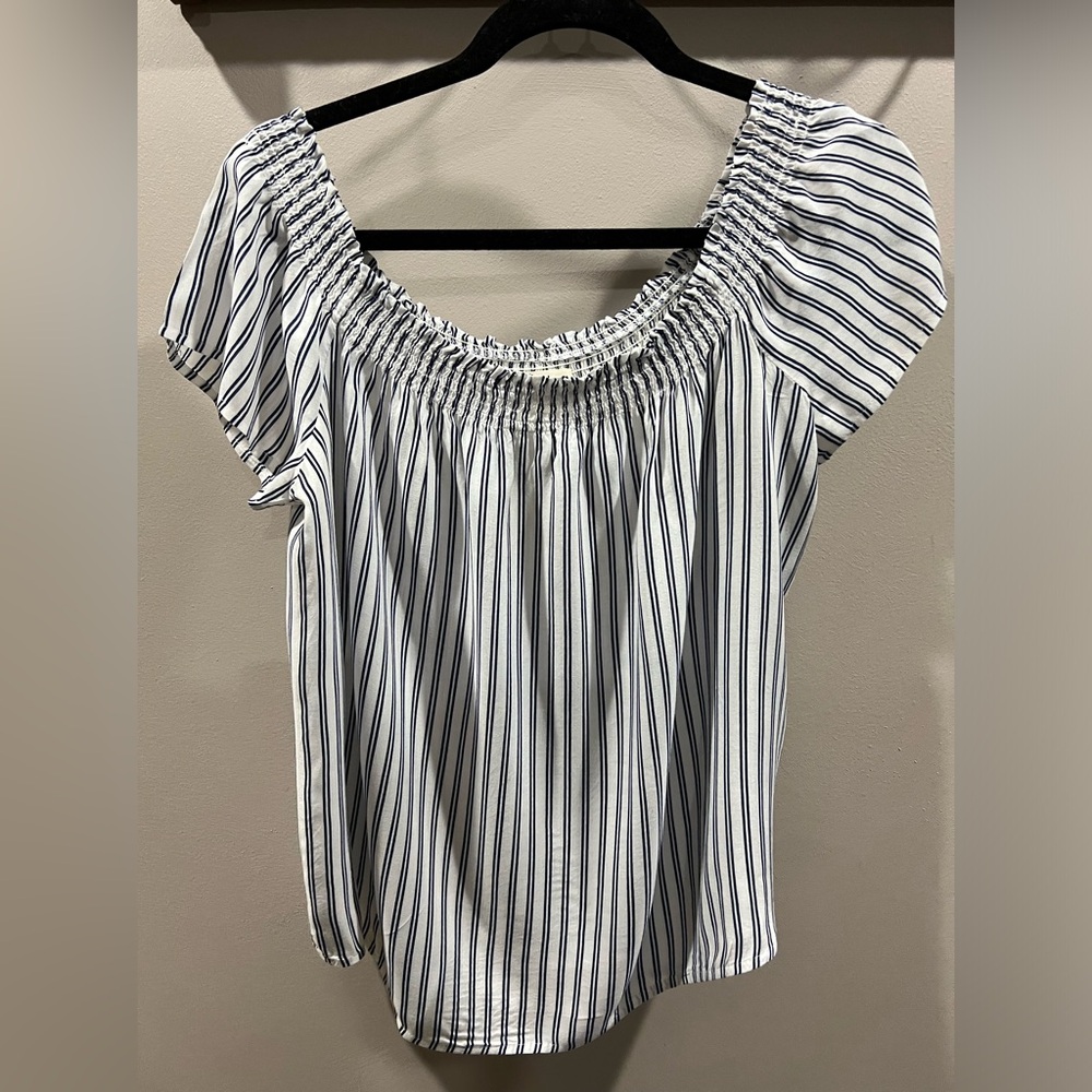 Maison Jules off the shoulder shirt - size medium